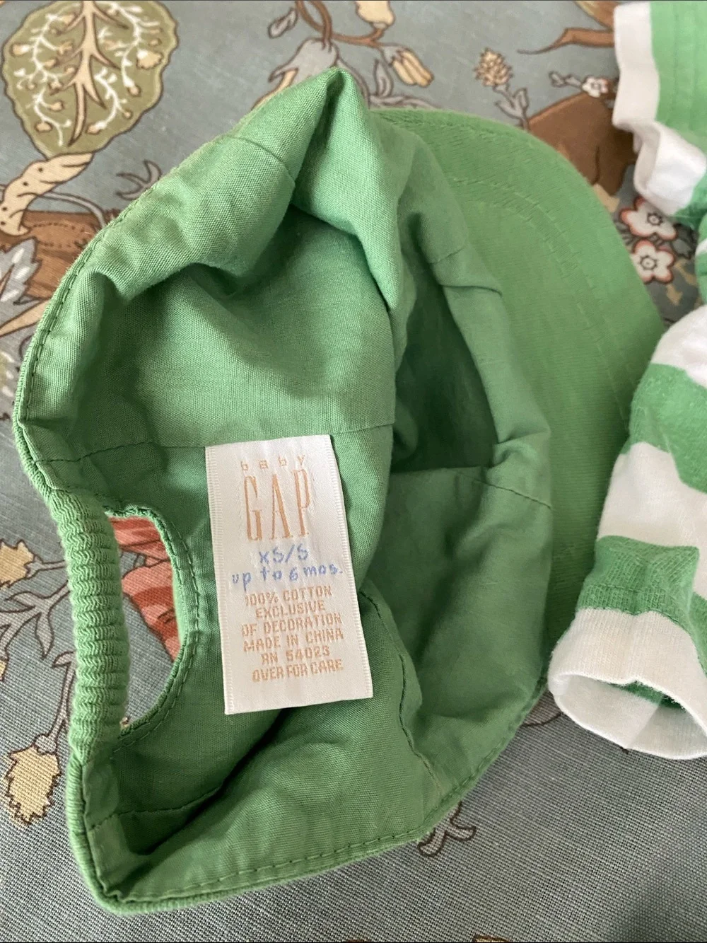 Baby GAP Shorts Set with Matching Hat (3-6m)